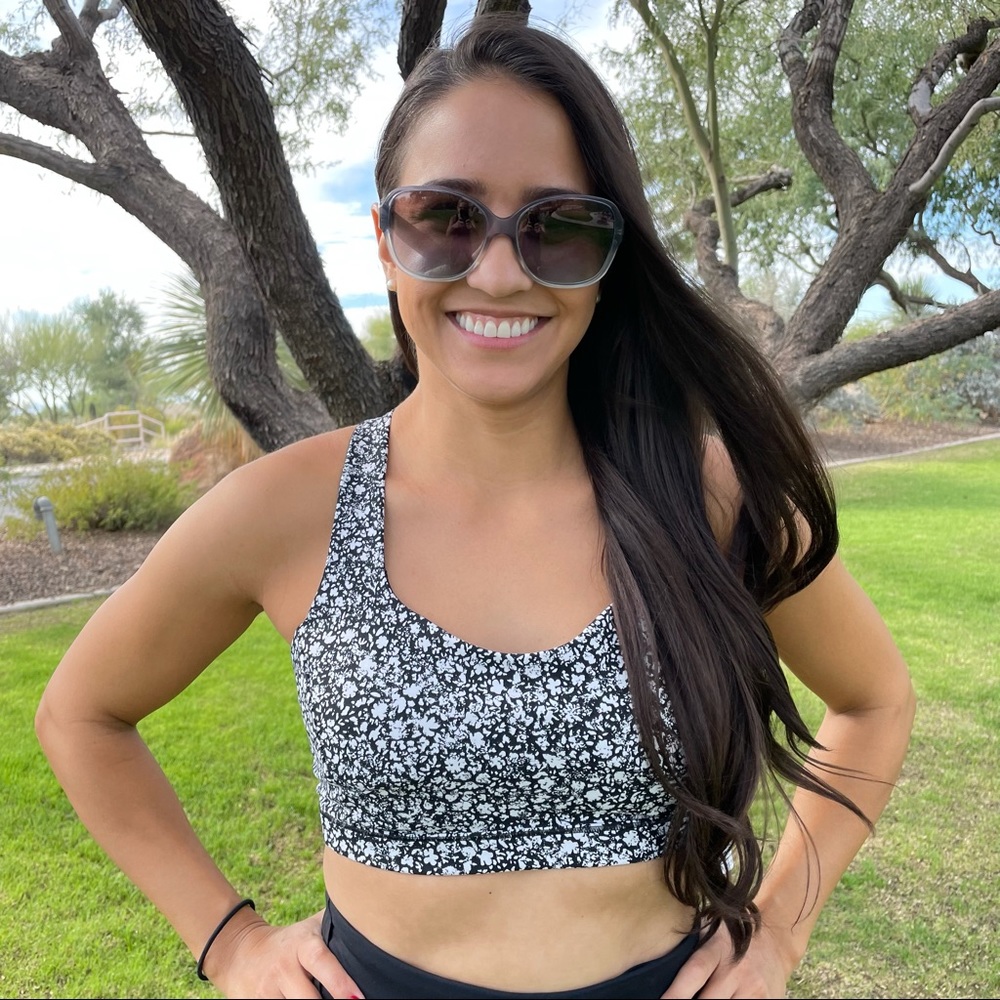 Lululemon Free to Be Serene Bra